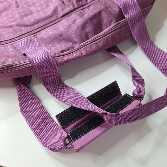Purple Duffel Bag Carry Straps Lightweight 18 Inches Wide - Picture 6 of 8